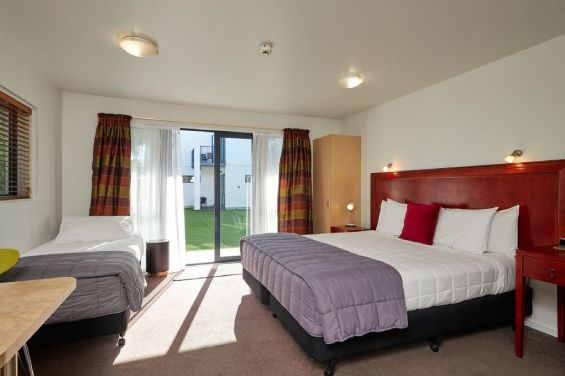 Triple Executive Studio